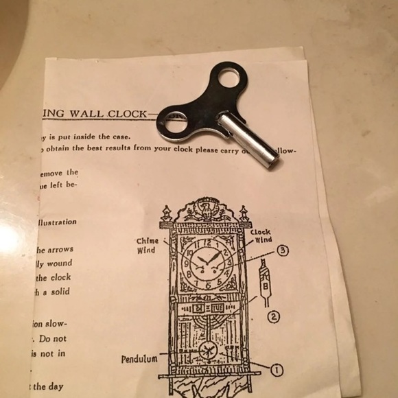 Vintage 31 Day Key Wind Chime Clock - Picture 9 of 9